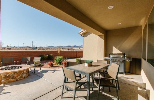 Santa Clara House | Paradise Village 78 l Desert Mountain Oasis BBQ Grill, Fire Pit, Community Resort Style Pool and Water Park