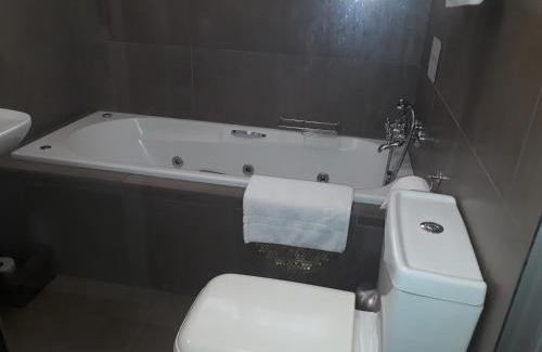 Constantia House | Paradiso Guesthouse & Self-catering Cottage