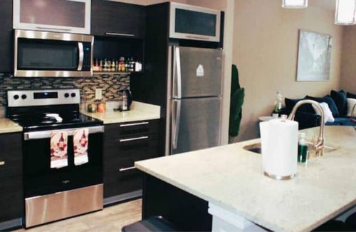 Addison Apartment | Paradize Haven Stays