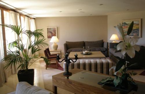 Puebla de Sanabria Hotel | Parador de Puebla de Sanabria