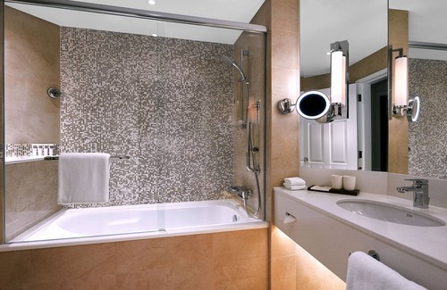 Downtown Singapore Hotel | Paradox Singapore Merchant Court at Clarke Quay