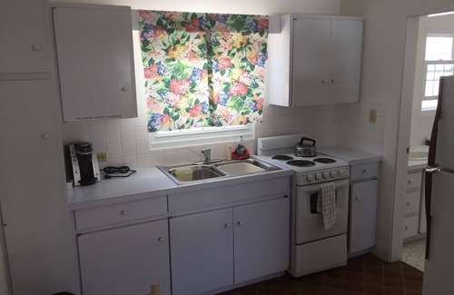 Paget Hotel | Paraquet Apartments