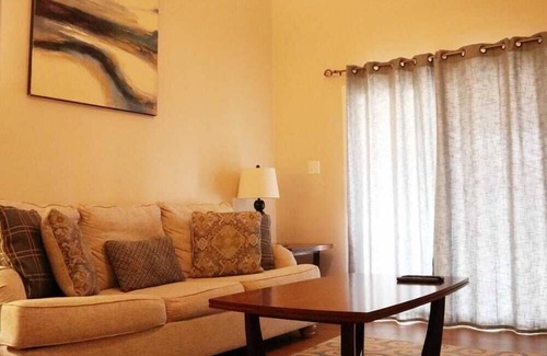 Paget Hotel | Paraquet Apartments