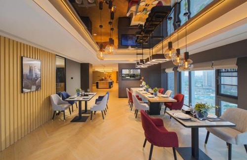 Xindu Hotel | Park Inn by Radisson Chengdu FengHuang Mountain Sports Park