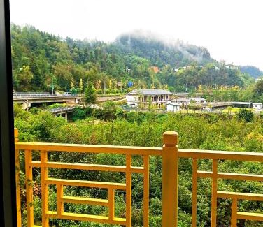 Wulingyuan House | Park One B&B Zhangjiajie Forest Park Scenic Area Shop
