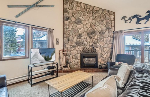 Historic District House | Park Place Peak 9 Condo Ski In Stroll To Shuttle