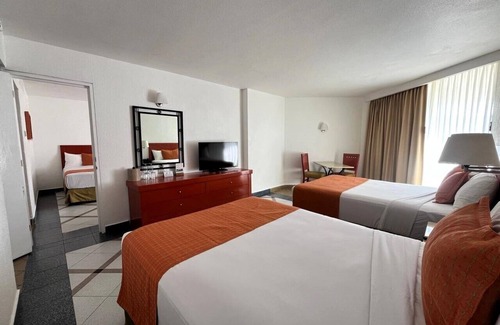 Ixtapa Resort | Park Royal Beach Ixtapa - All Inclusive