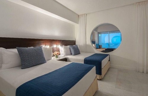 Marina Mazatlan Hotel | Park Royal Mazatlan Private 1BR Condo with Fabulous Ocean Views