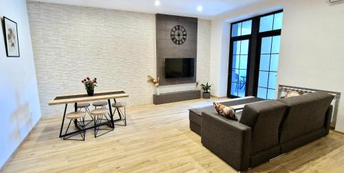 Kentron Apartment | Park View 2 bedroom Apartment near Republic square in Yerevan