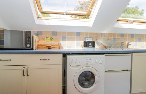 Sturminster Marshall Cottage | PARKFIELD COTTAGE, romantic, with open fire in Sturminster Marshall