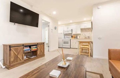 El Porto Apartment | Parking, A/C, W/D, 15min to LAX and Remodeled