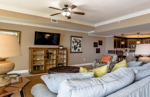 Orange Beach Condo | PARKING LEVEL,BEACHFRONT! Lovely 3BR/4BA at Oasis, formerly Phoenix West II!