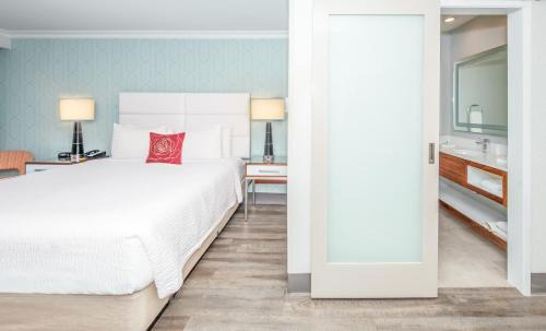 Pasadena Hotel | Pasadena Rose & Crown Hotel