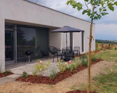 Bitov Villa | Pasivní dům uprostřed louky