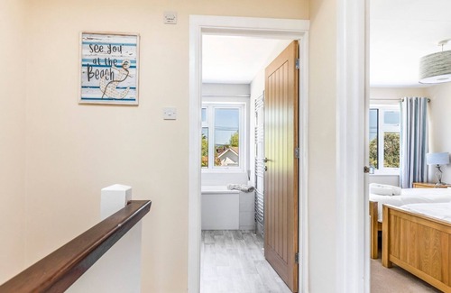 Bosham Cottage | Pass the Keys | 3 bedroom Cottage in the heart of beautiful Bosham