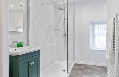 Torver House | Pass the Keys Beautiful Detached Farm House Near Lake Coniston