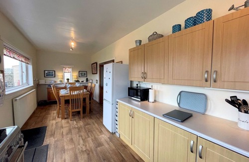 Newton Stewart House | Pass the Keys | Traditional Cottage with Beautiful Views