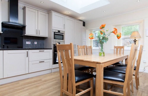 Duddingston House | Pass the Keys | Historic Stone Built 4 bedroom Cottage with private car park