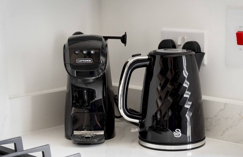 Ascot House | Pass the Keys | Modern Townhouse with Garden and Parking in Ascot