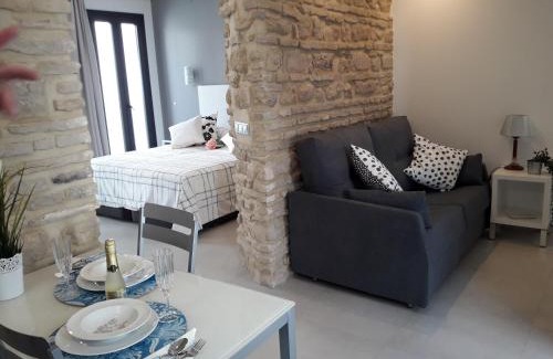 Santiago Apartment | Patio de la Escalera - Agustín Moreno 46