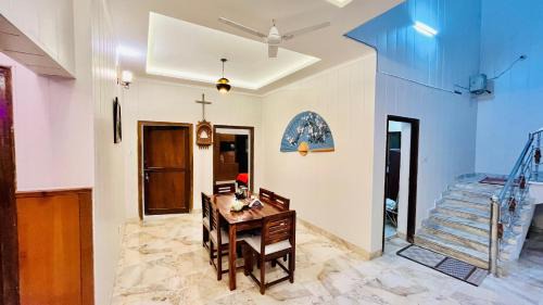Khattalwada Hotel | Paul's Cottage, Bhowali