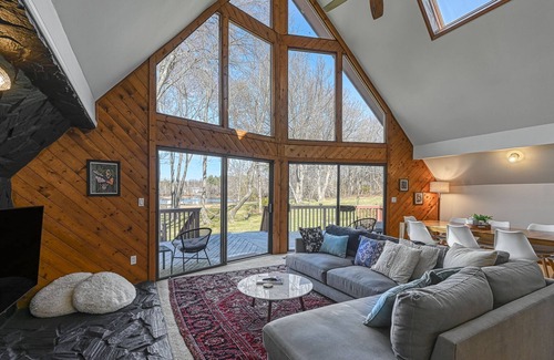 Bumpass House | Pauley Shores- Inground Swimming Pool, Waterfront, Theater, and MORE!