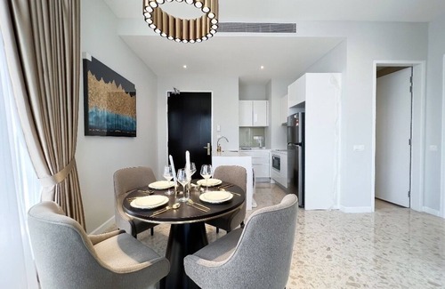 Golden Triangle Apartment | Pavilion Ceylon Hills Suites