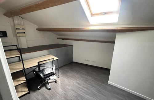 Pont de Vivaux Apartment | Pavillon en loft 87 M 10e, jacuzzi