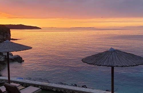 Gaios House | Paxos Sunrise SUPERIOR HOUSE SEA FRONT