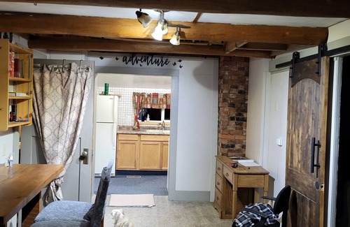 Walden Cabin | Payton's Place. A cozy cabin with private outdoor space pet friendly. n