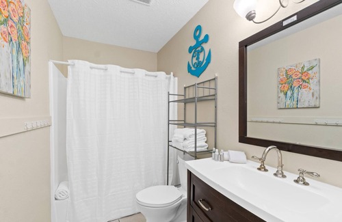 Laguna Beach Estates Cottage | Pcb - Beach Cottage - 800 ft to Beach! Family Friendly, Free Activities Incl