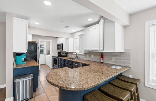 Holiday Beach House | PCB Beach House 7 Bedrooms, Just Steps to Beach, Sleeps 20, Free Golf Round
