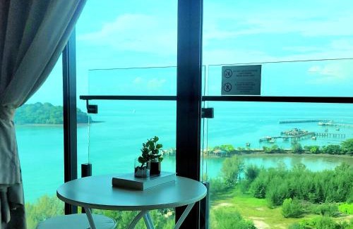 Kampung Bahasa Kapor Apartment | PD Seaview Sunset Cozy Staycation With Pool & Netflix, Private Unit