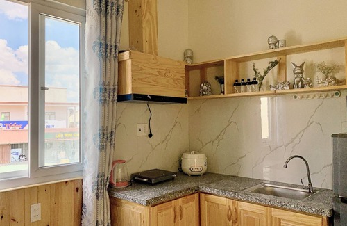 Phuong Apartment | Peaceful 1-Bedroom Suites A with Full Kitchen & WiFi in Da Lat