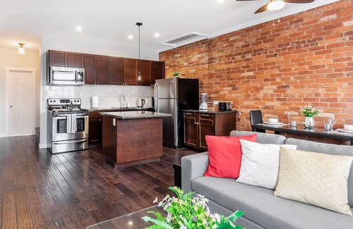 Central Hamilton Apartment | Peaceful 1 Bedroom Condo on James Street North