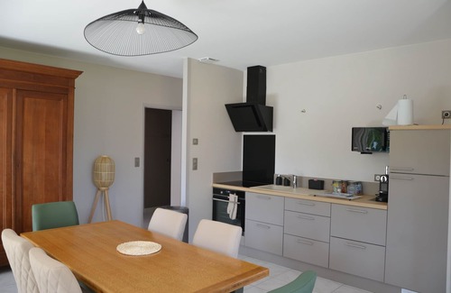 Cumieres Apartment | Peaceful accommodation in a private garden for 2-4 people, with private enclosed parking.
