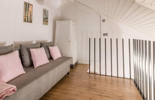 Vielha Apartment | Peaceful Apartment in Vielha with Swimming Pool