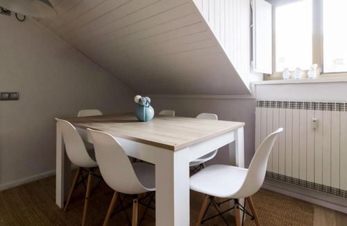 Vielha Apartment | Peaceful Apartment in Vielha with Swimming Pool