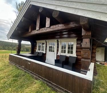 Al House | Peaceful cabin with secluded location