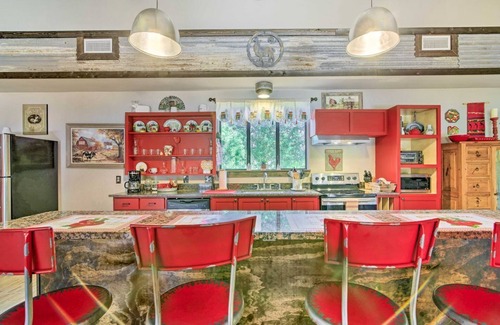 San Antonio Cabin | Peaceful,Country Cabin in Helotes: Fire Pit under an Umbrella of Huge Oaks