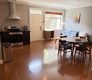 West Side House | Peaceful & Cozy Home with 3 rooms, SHARED Bathrooms and SHARED Common Space