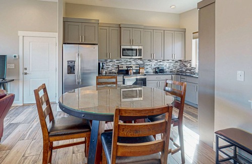 Moab South Valley House | Peaceful desert home with incredible views - close to Arches National Park