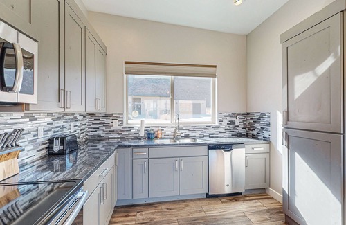 Moab South Valley House | Peaceful desert home with incredible views - close to Arches National Park