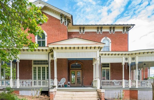 Daniels Hill Apartment | Peaceful Easy Feelings - King Sized Bed - Sleeps 2