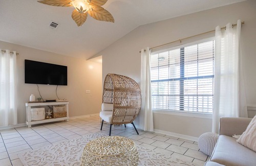 Summer Breeze Condo | Peaceful Gated Resort-4 Min Walk To Beach! Snowbirds Welcome!