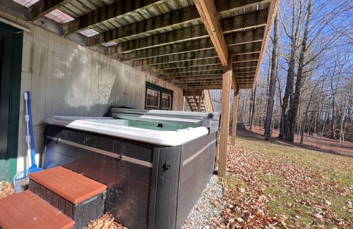 Winhall Apartment | Peaceful getaway at Stratton View Lodge