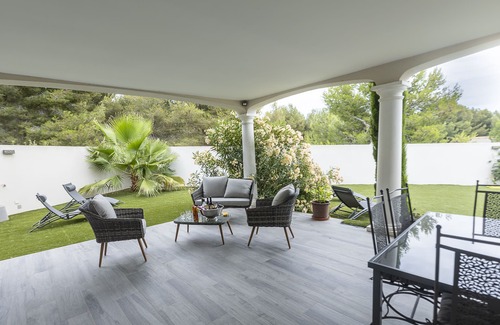 Sausset-les-Pins House | Peaceful haven with jacuzzi 500 metres from the sea