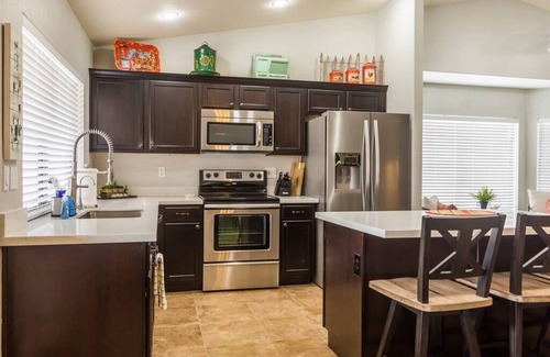 East Mesa House | Peaceful house, pool, BBQ, fire table, RV parking