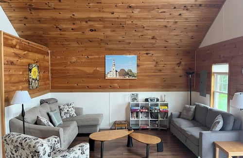 Bayside House | Peaceful ocean view cottage in quiet area - kid friendly private beach