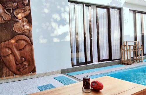 By Pass Ngurah Rai Villa | Peaceful Private 4 BR YY Bali Villa, Jimbaran Nusa Dua, In Central Kuta